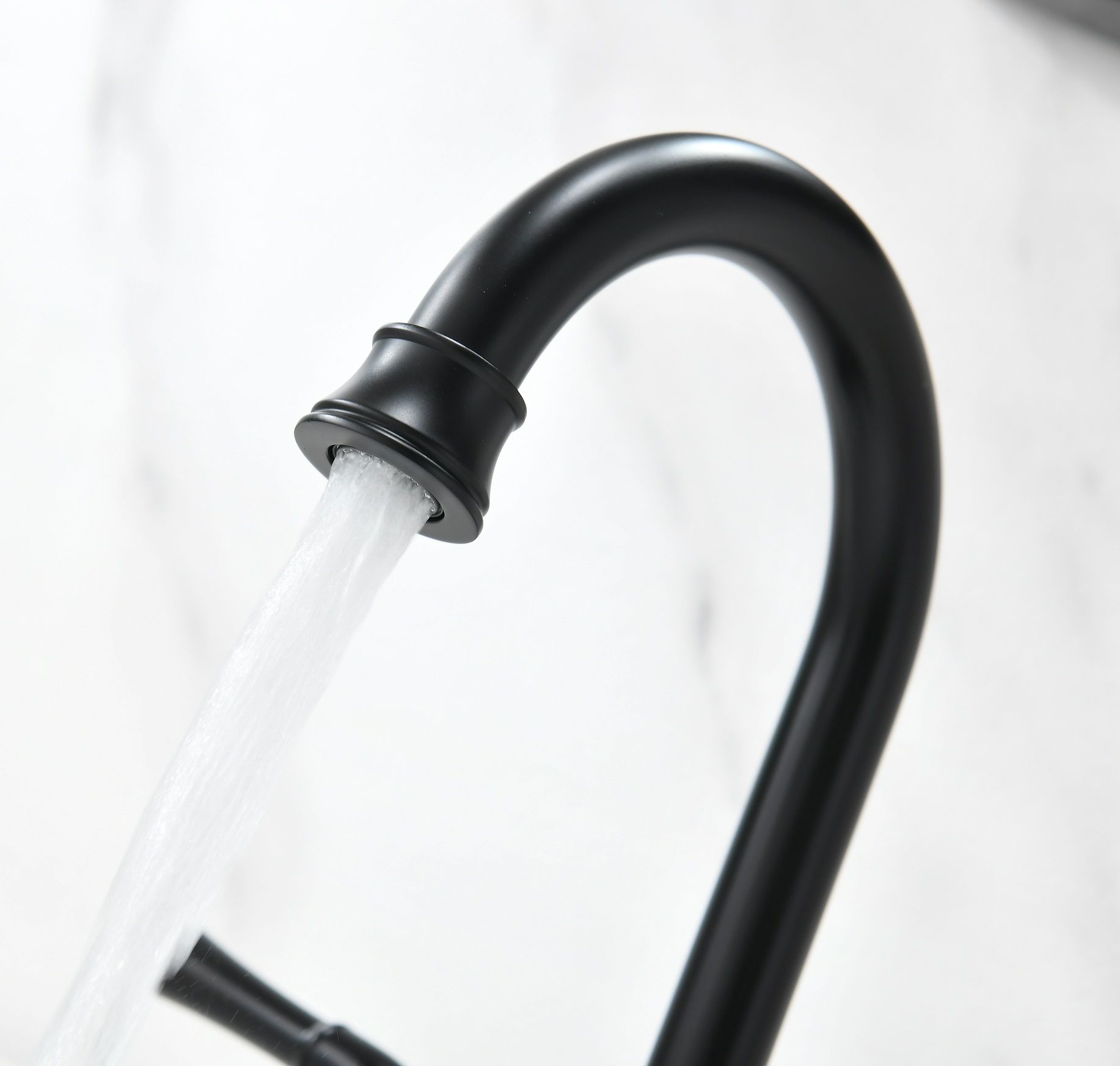 LVITAN تصنيع سعر جيد Classic Matte Black Bathroom Washbose Faucet Antique Brass Basin Faucet